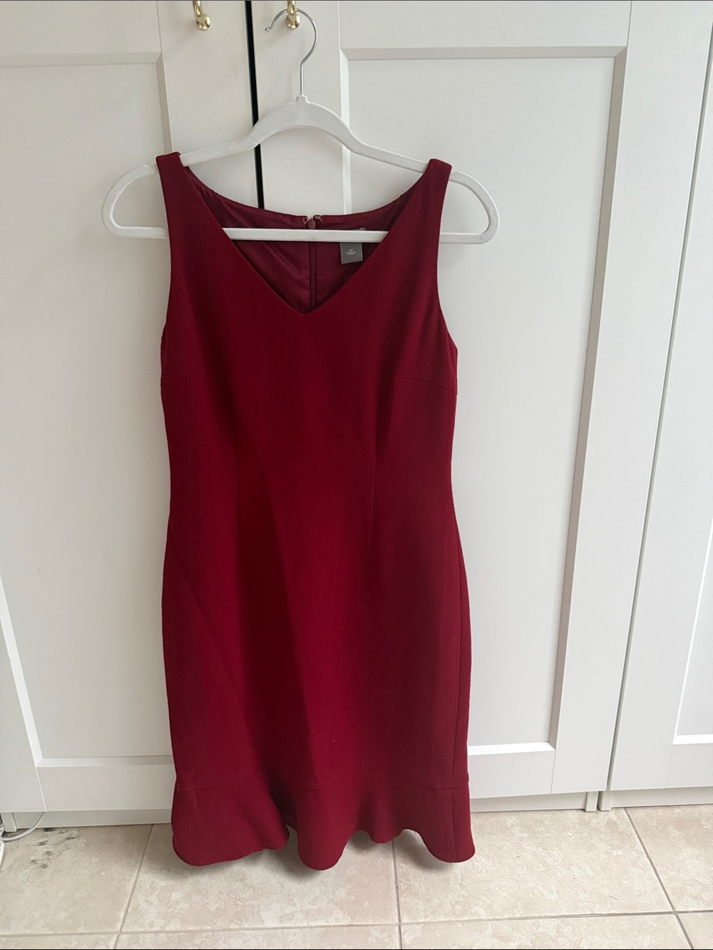 100% Wool Sleeveless V-Neck Burgundy Dress